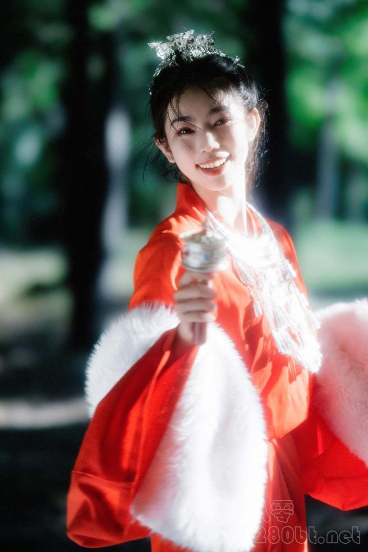 [YITUYU艺图语]2023.10.30 神明少女 周馨[22+1P／368MB]预览图