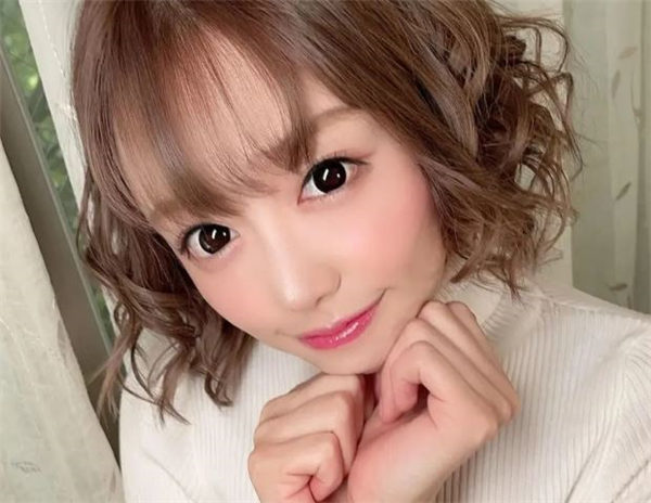 滨崎真绪是谁 滨崎真绪个人资料预览图