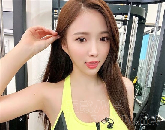 蓝星蕾(Amber Na)是谁 她是一位漂亮的DJ哟预览图