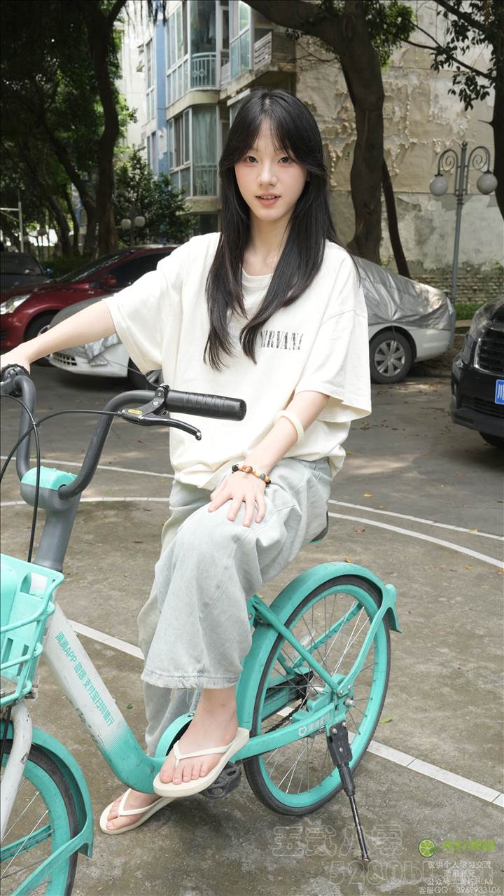 青柠映画 阿慌 共享单车裸足 [133P2V-9.45GB]推荐预览图