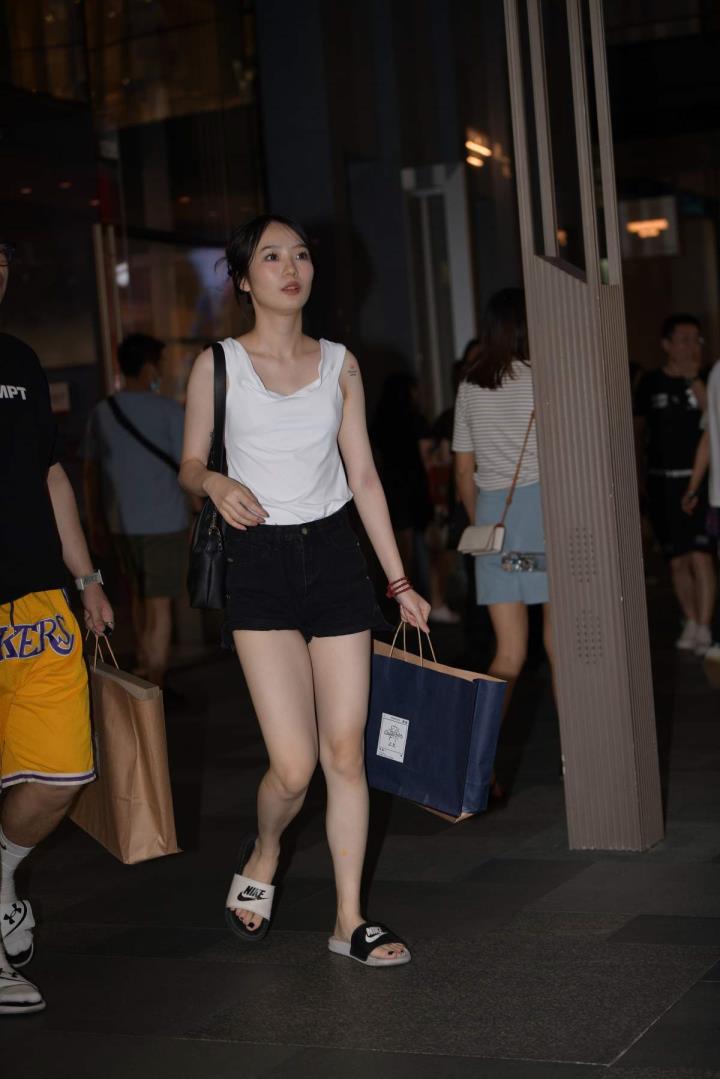 精选街拍Ⅱ作品 VOL.4649 简约黑白搭配[92P／193MB]推荐预览图